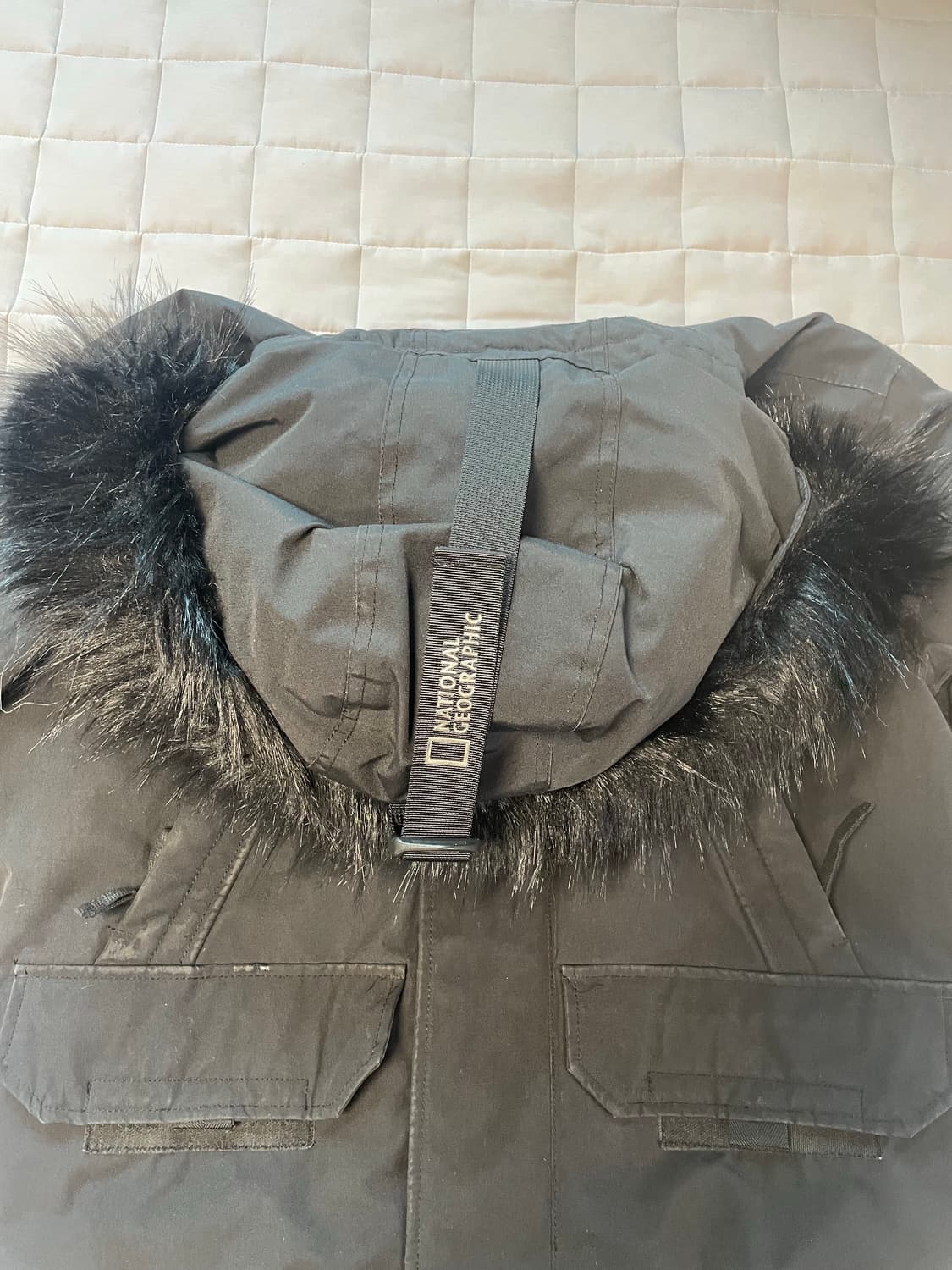 네셔널지오그래픽 숏패딩 타루가 M 상품이미지2