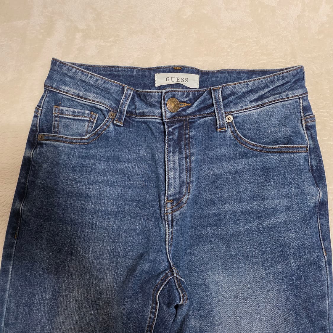 (29)게스 크롭 스키니 데님 팬츠 상품이미지2