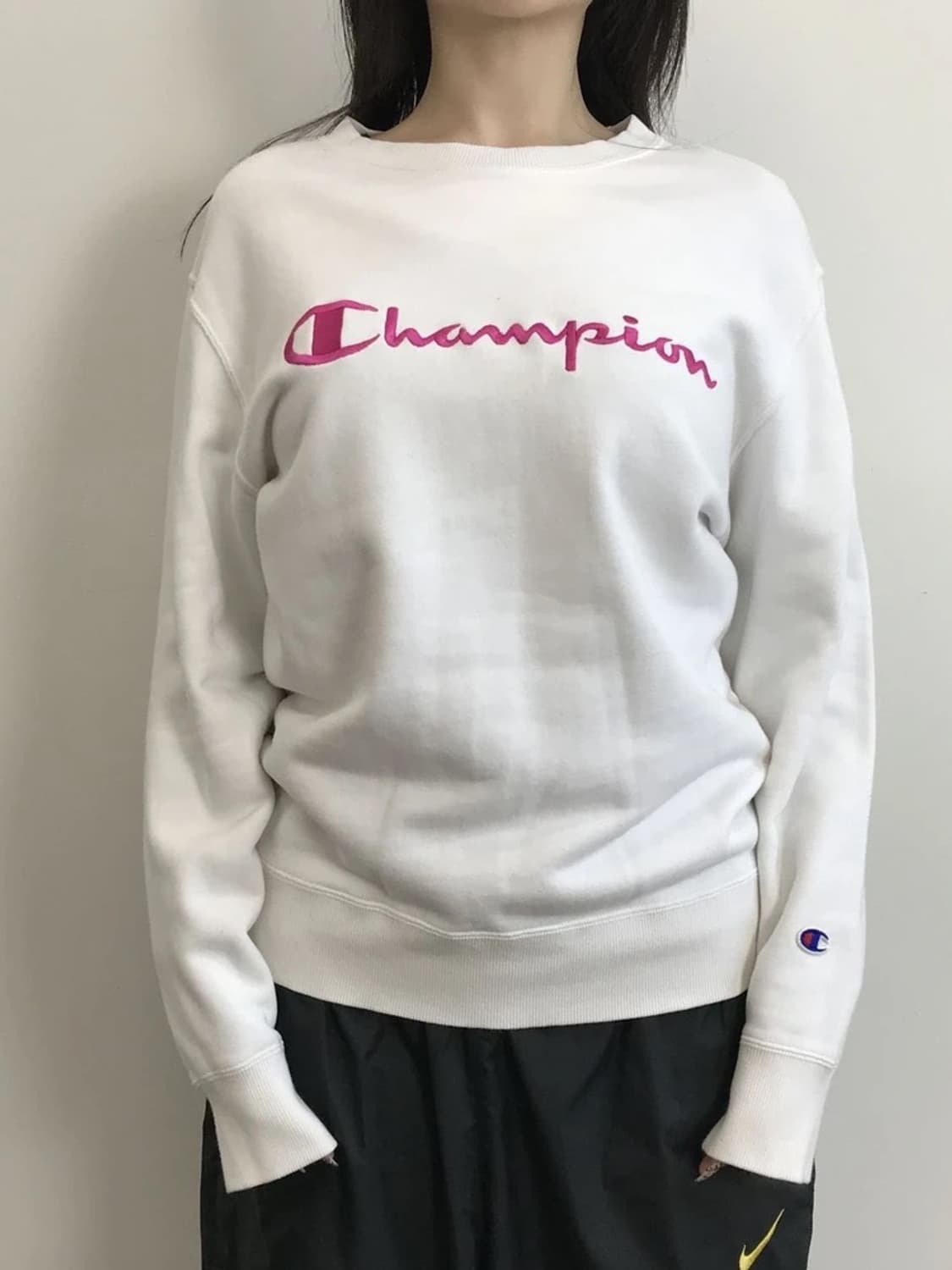 Champion Script Logo Sweatshirt White 상품이미지2