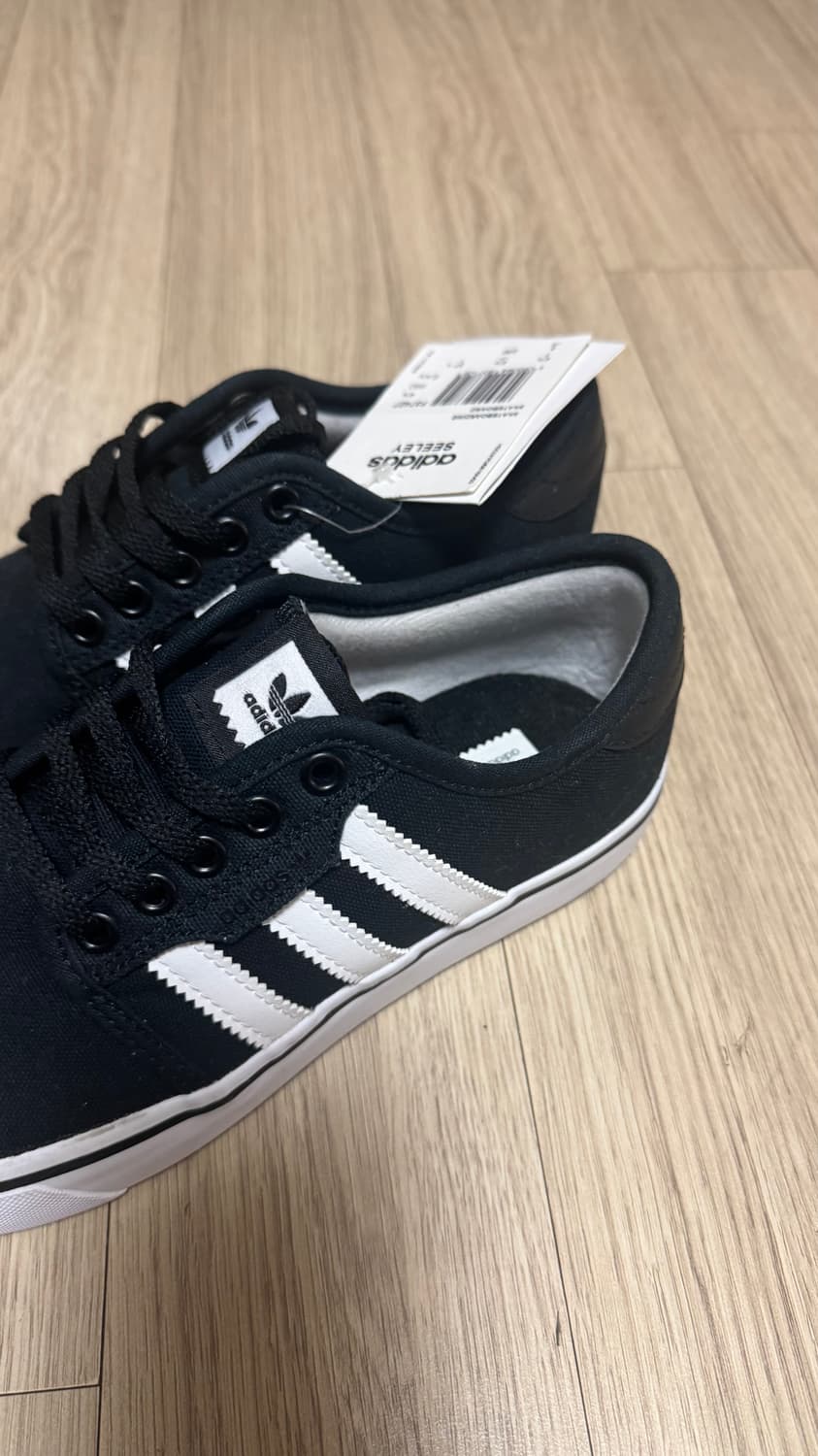 아디다스 Seely 스케이트보딩화 블랙 색상 230mm 새 제품 상품이미지3