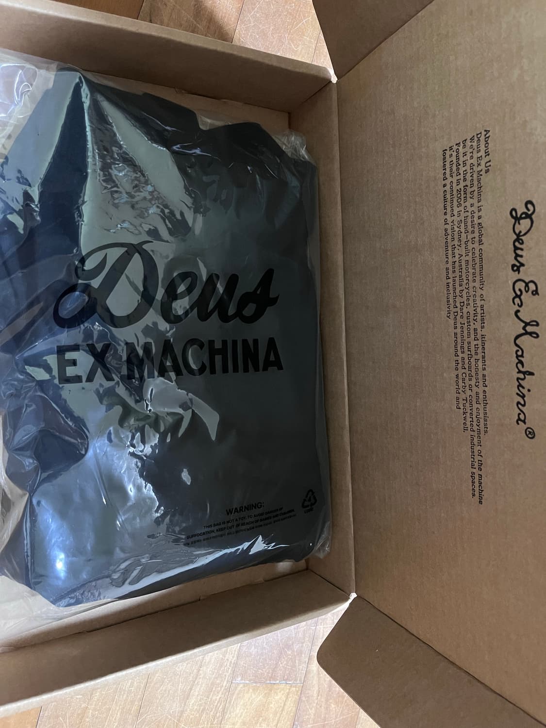 데우스 엑스 마키나 긴팔 상품이미지4