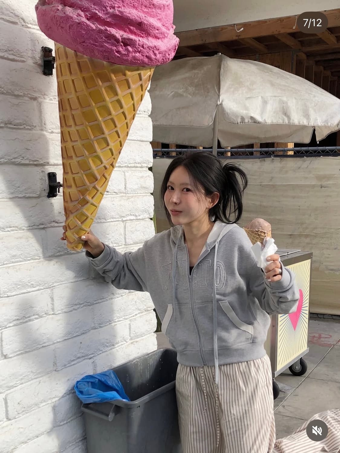 포에토 소프트 후드 집업 새상품 위아썸 리본빛 타낫 소프트서울 윤슬샵 상품이미지1