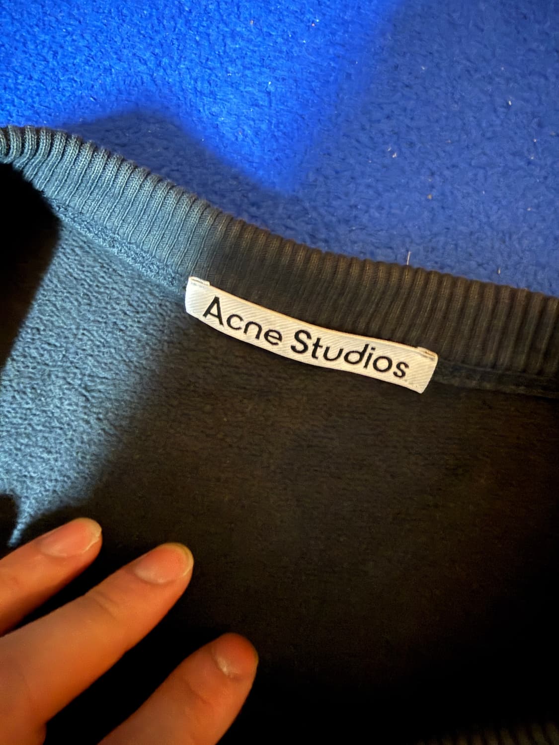 아크네스튜디오 크루넥 상품이미지3