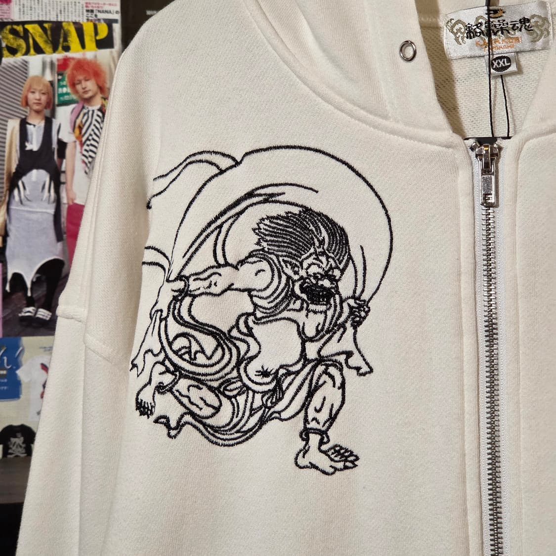 JPN 카라쿠리 타마시 풍신 오리엔탈 레터링 자수 후드집업 상품이미지7