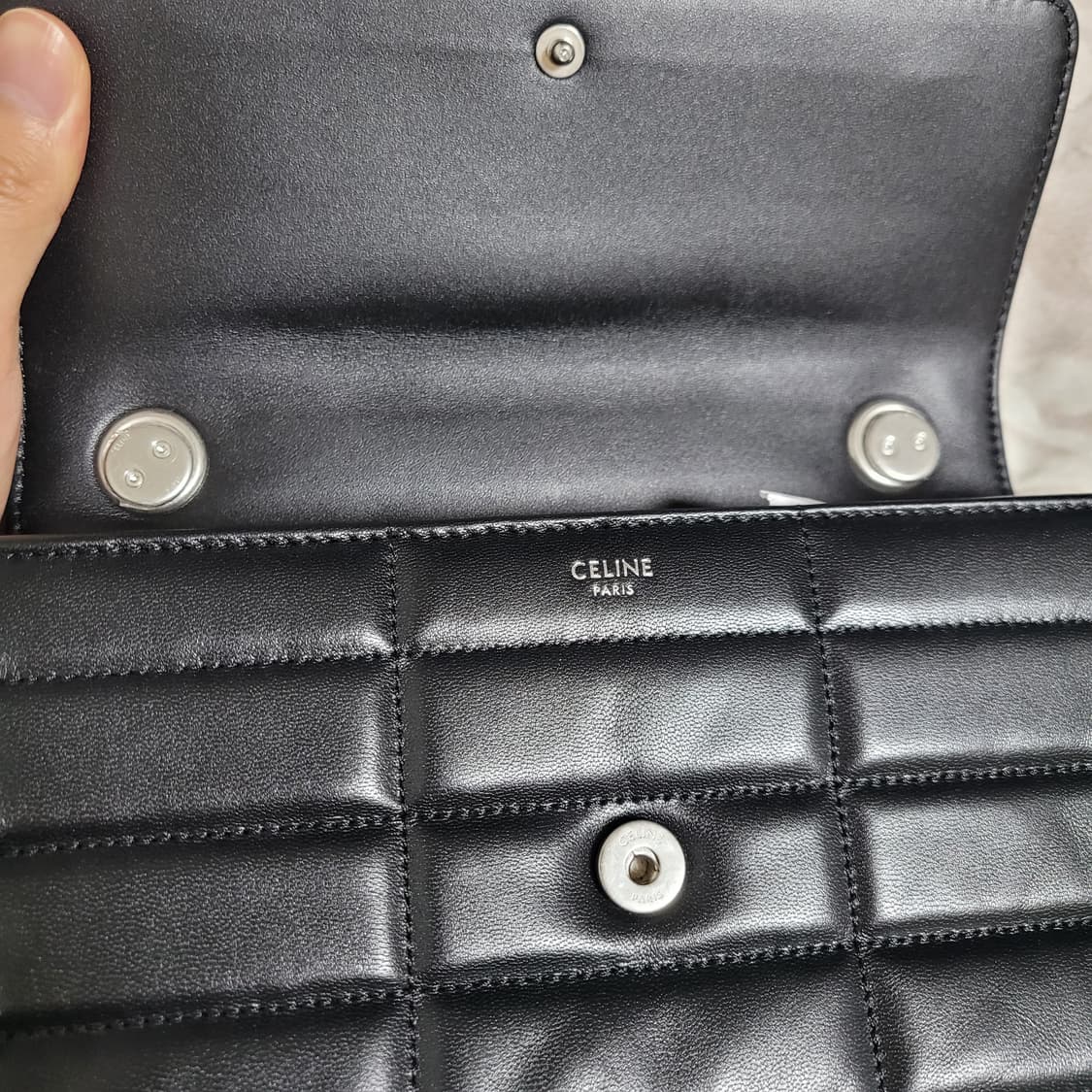 셀린느 모노크롬 퀄팅 체인백 새상품 상품이미지3