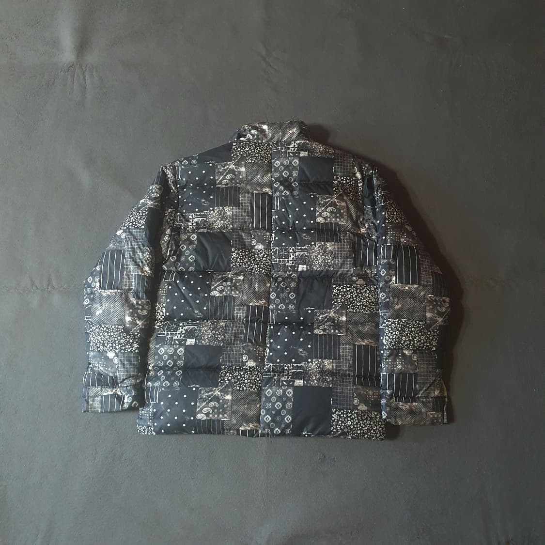 디아프바인 반다나 페이즐리 다운 패딩 자켓 M 상품이미지2