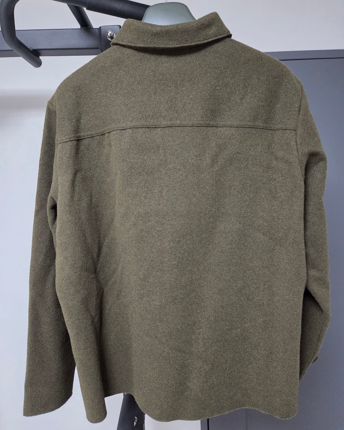 (새상품) 남자 울자켓 카키,딥그린 105 XL 판매합니다.H&M 상품이미지5