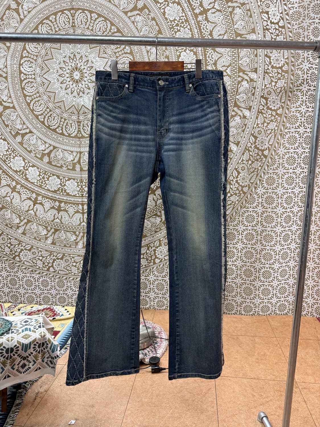 Moziow jeans 사선 디테일 부츠컷 데님팬츠  상품이미지3