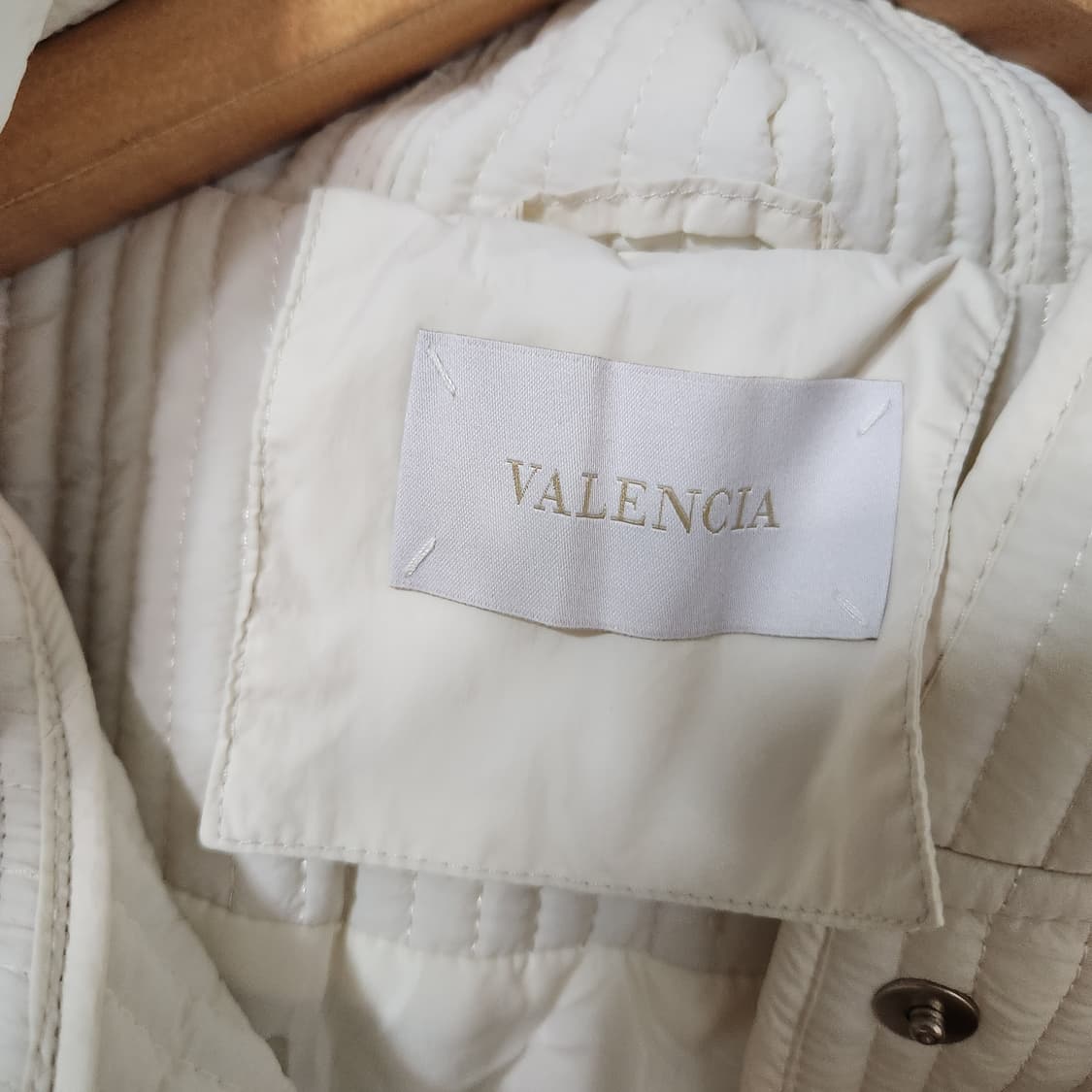 H328 [F] Valencia 발렌시아 오리털 패딩 24년식
 상품이미지3