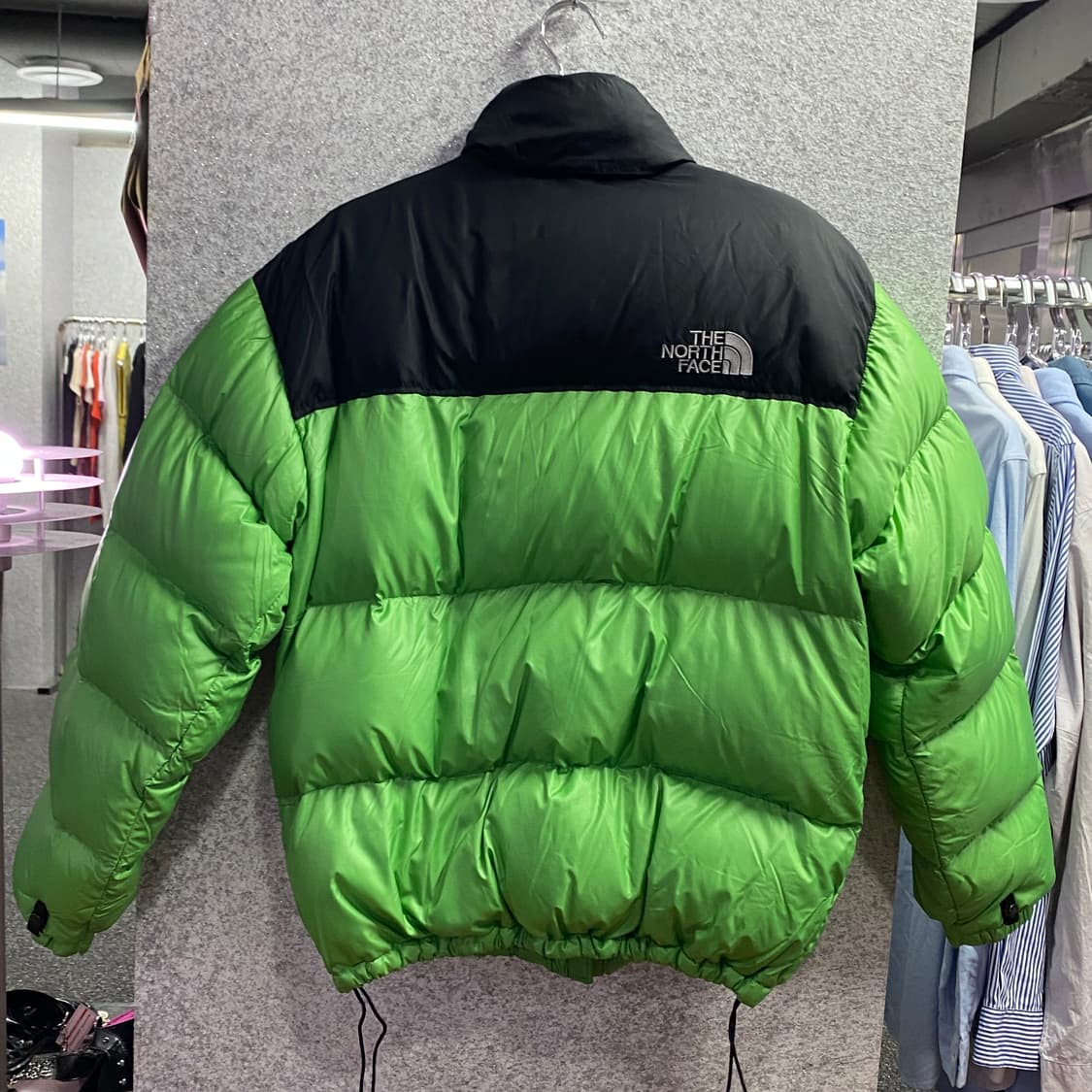 노스페이스 눕시 네온 배색 패딩 B3303 상품이미지4