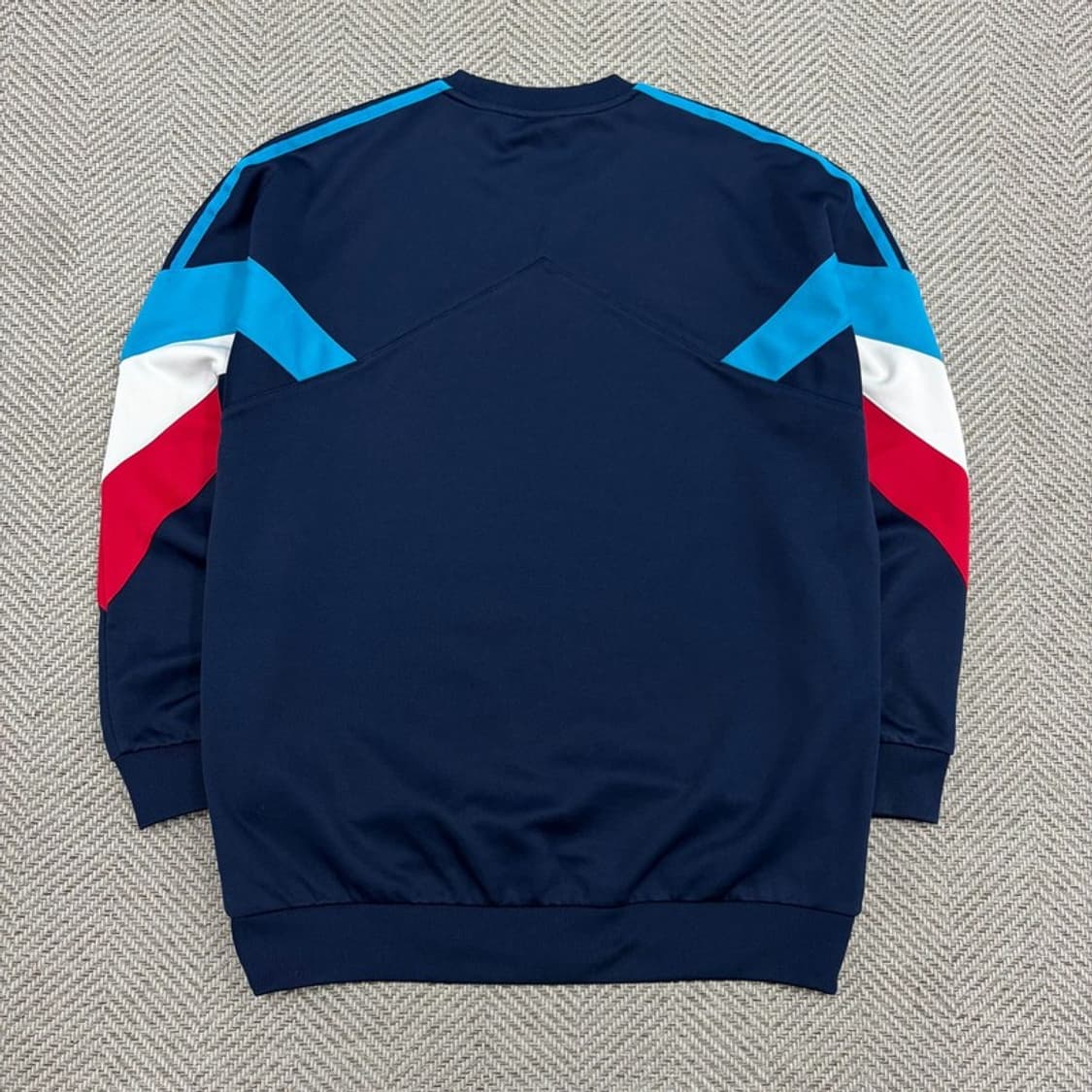 아디다스 배색 로고 맨투맨 v3042 상품이미지2