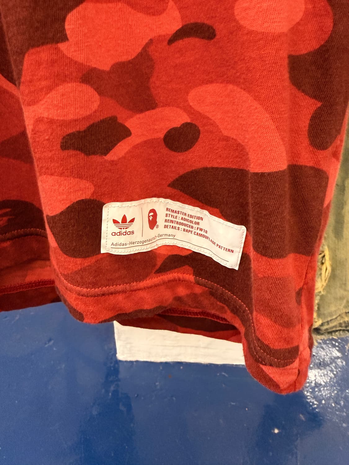 아디다스X베이프 빨간색 반팔 상품이미지5