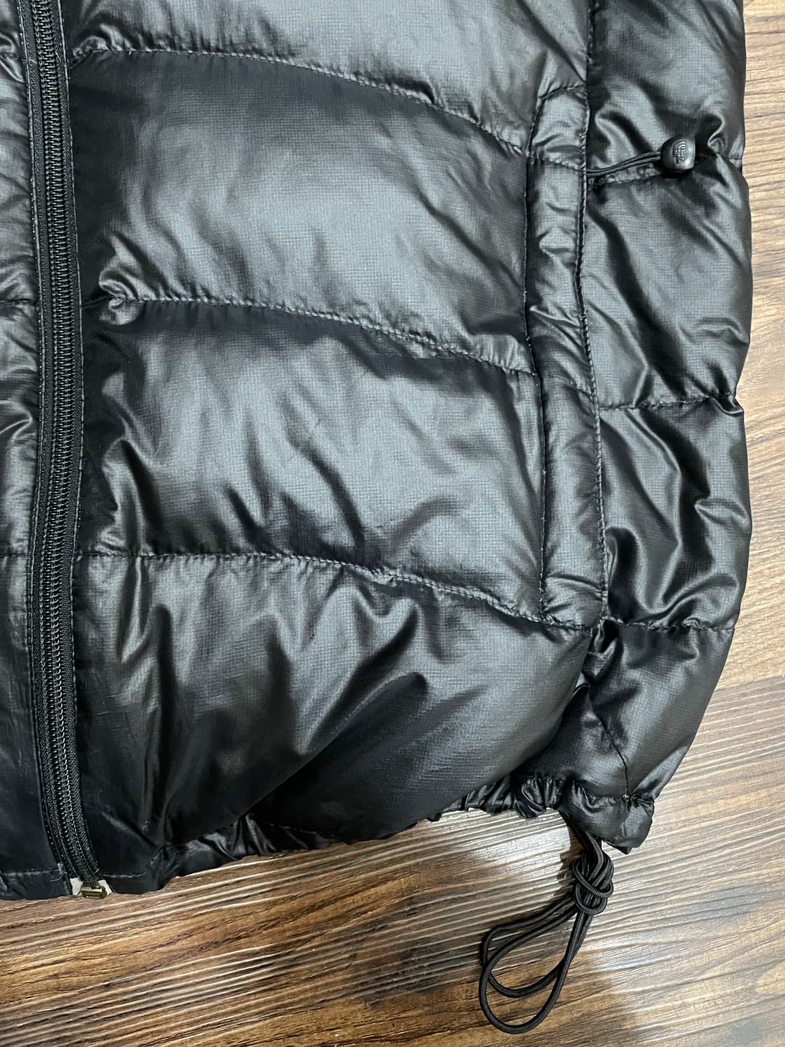 노스페이스 아콘카구아 써밋 다운 패딩조끼 베스트 블랙 상품이미지5