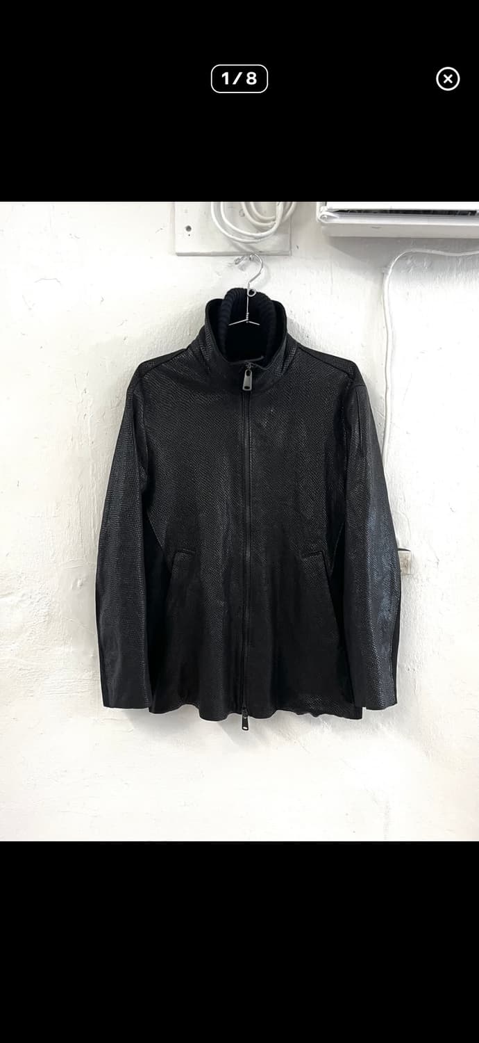 트랜짓 파이톤 가공 램스킨 레더 하이넥자켓 상품이미지1