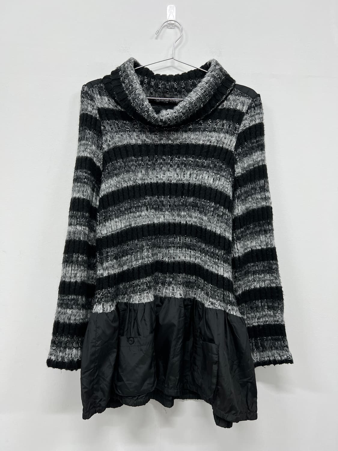 stripe knit pocket top 상품이미지3