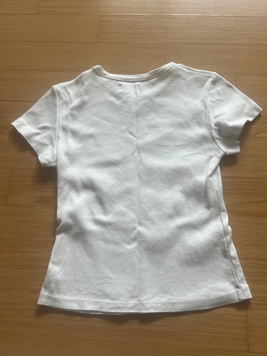 aeae 에이이에이이 도트 스몰 레터 티 화이트 상품이미지8