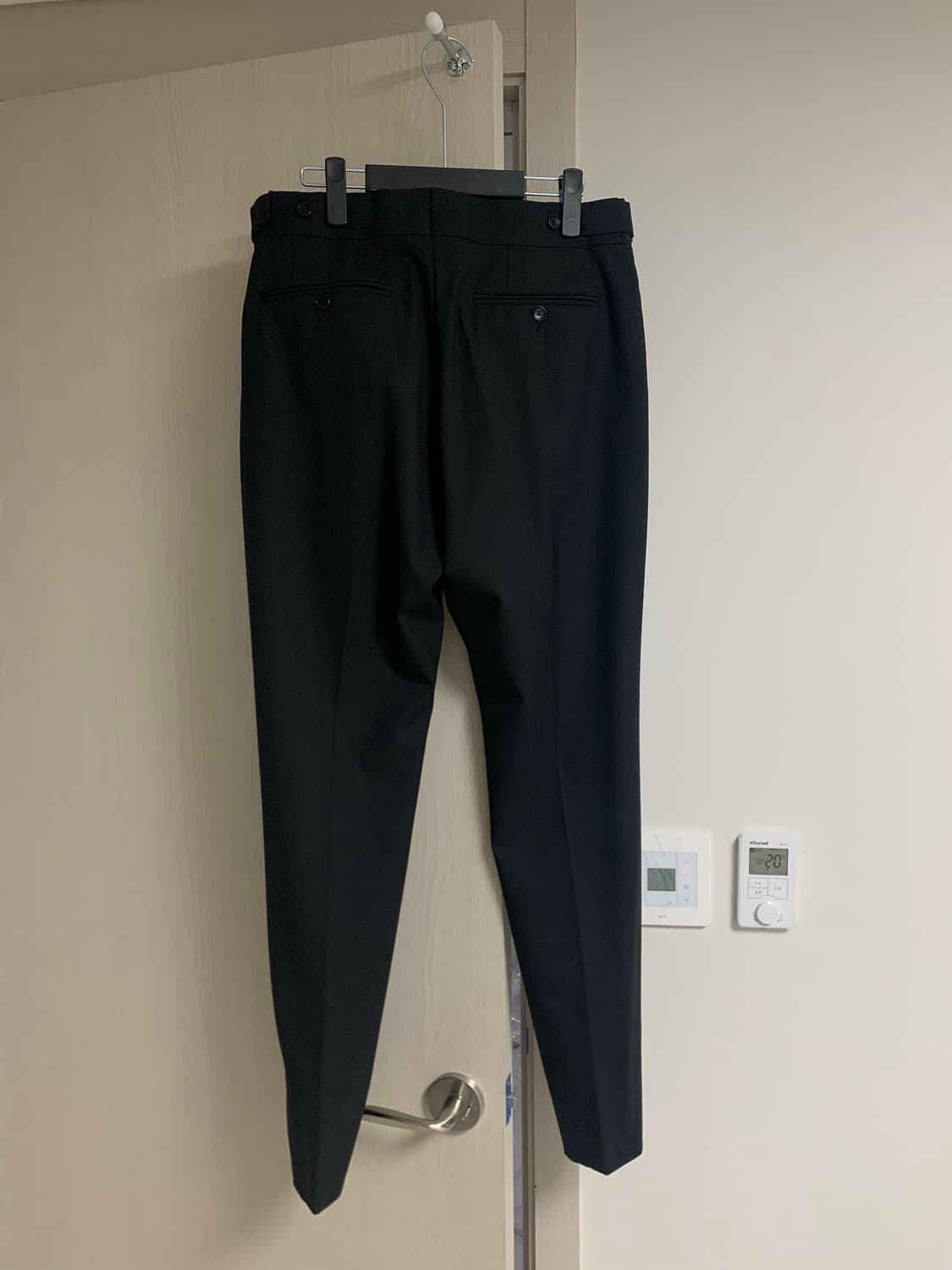 톰포드 아티쿠스 블랙 팬츠 상품이미지3