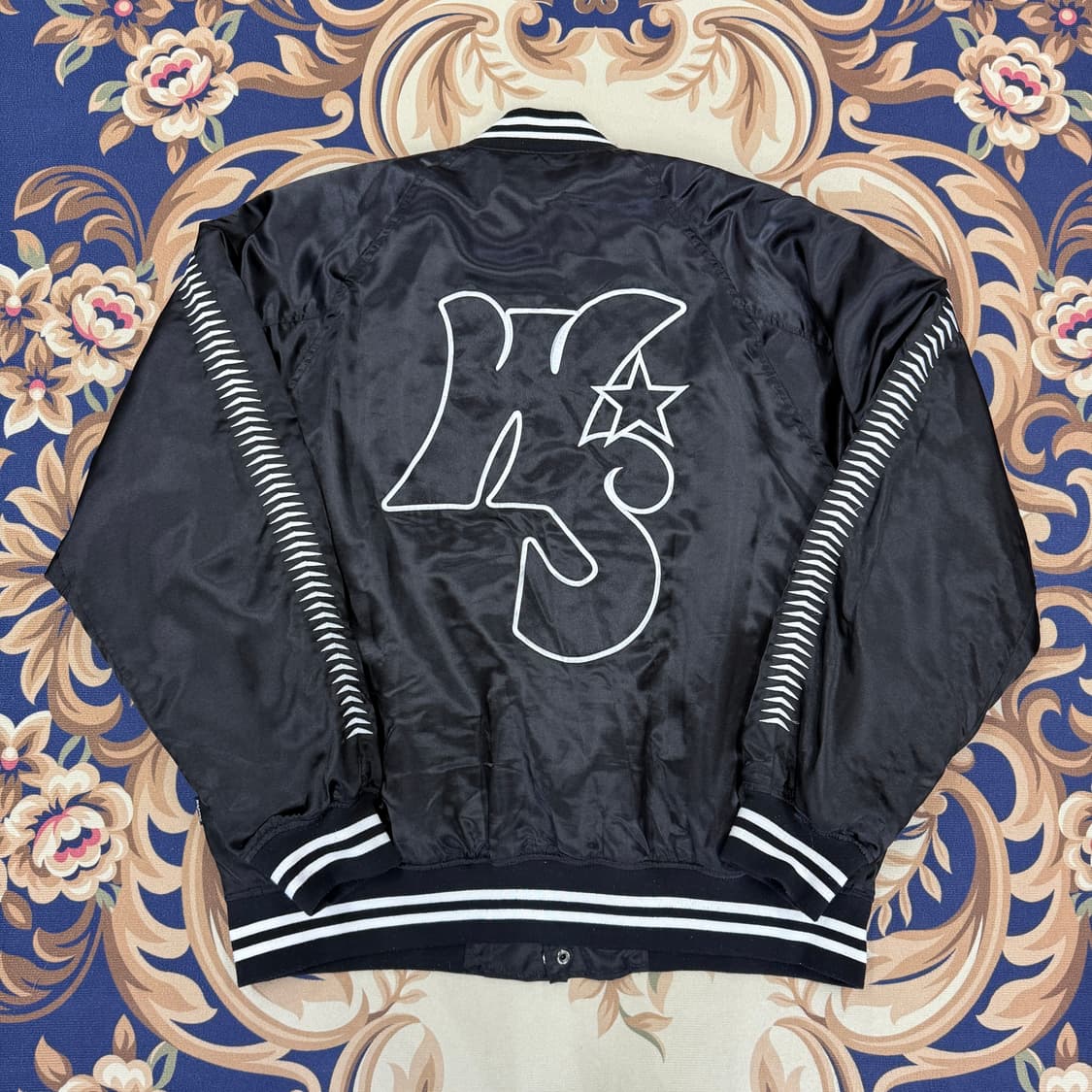 (XL)위켄더스 WKNDRS 새틴 베이스볼 자켓(블랙,검흰) 상품이미지5