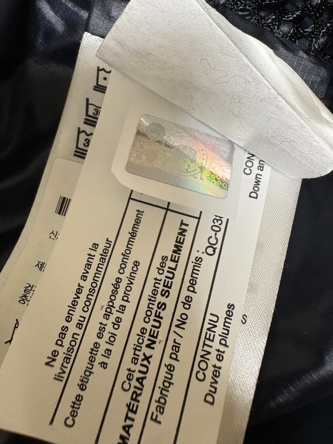 [L,105]캐나다구스 크로프톤 푸퍼 블랙라벨 패딩 국내매장판 정품 상품이미지9