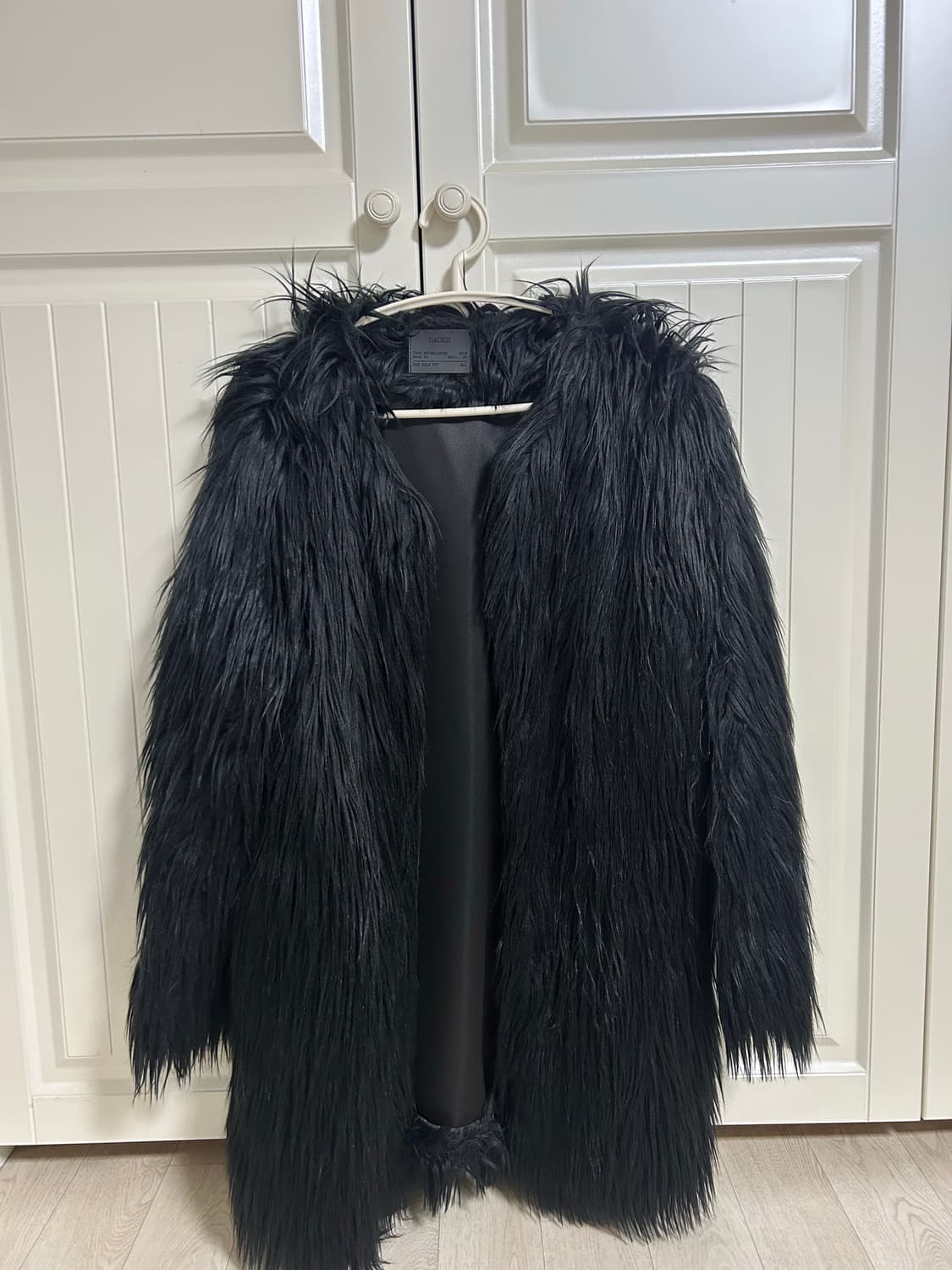 나체 nache shaggy faux fur coat 퍼코트 블랙 상품이미지2