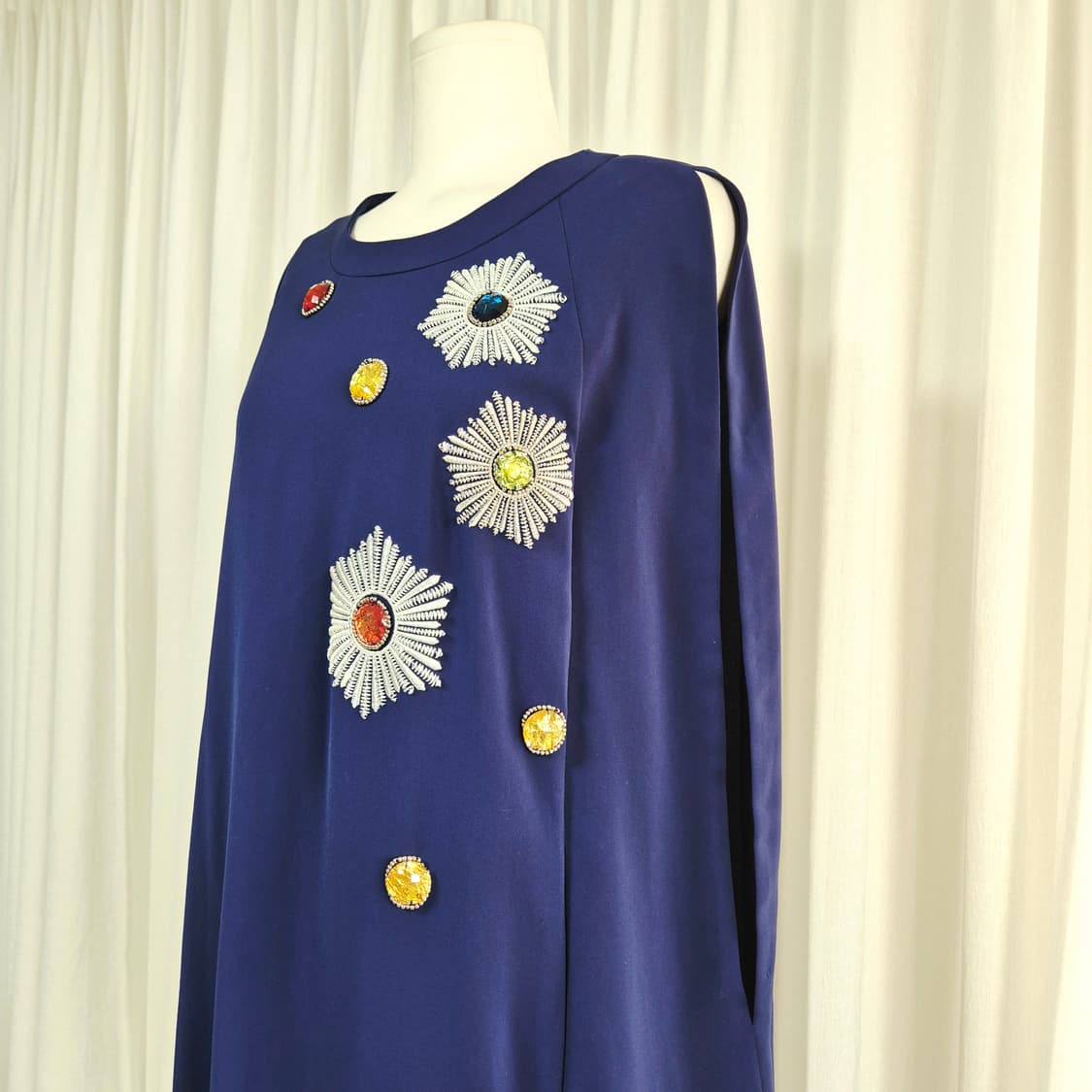 오즈세컨 어깨트임 드레스 원피스 (55-66) 정가45만8천/택달린새상품 상품이미지5