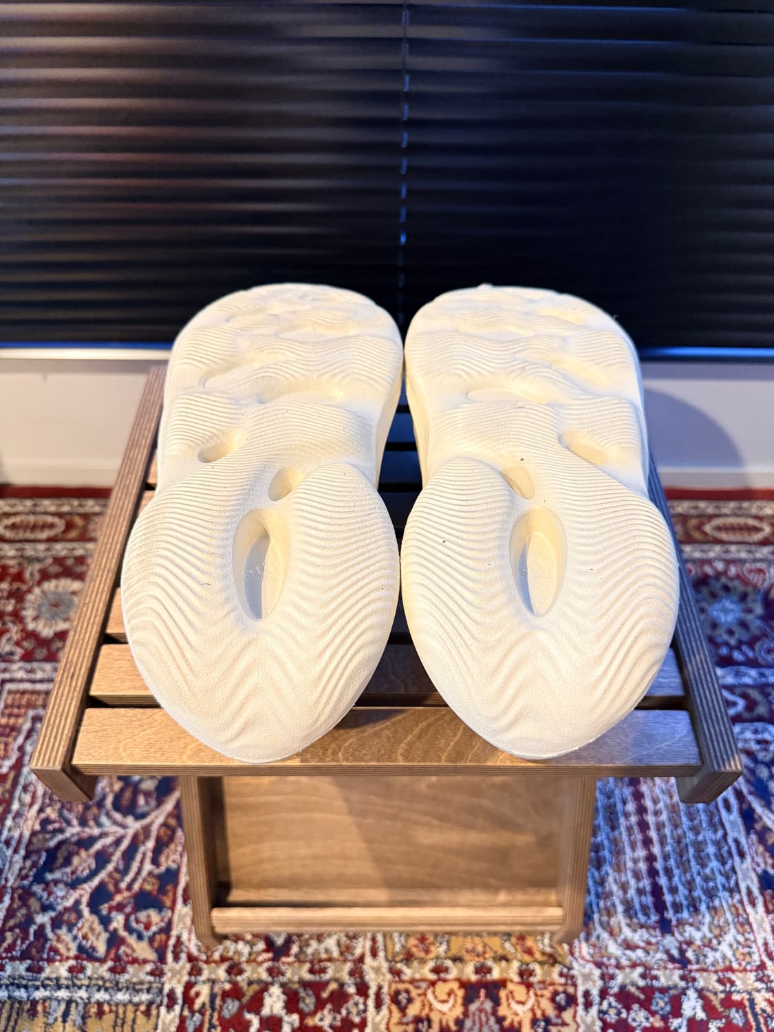 아디다스 이지 폼 러너 샌드 상품이미지6