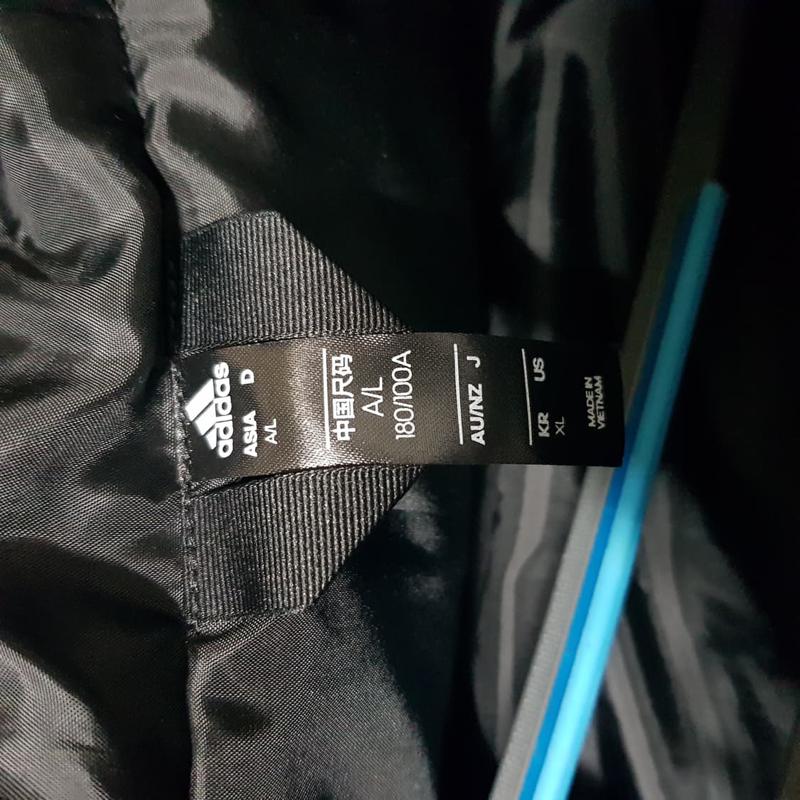 아디다스 숏패딩 점퍼 xl사이즈 상품이미지4