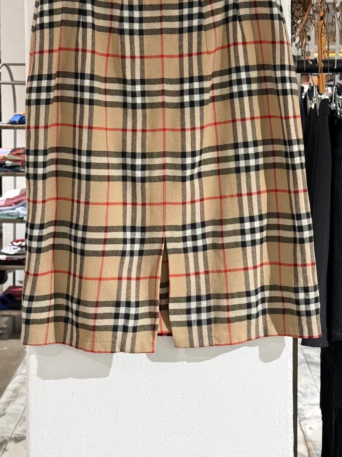 버버리 베이지 노바체크 핀턱 울 미디스커트 상품이미지6