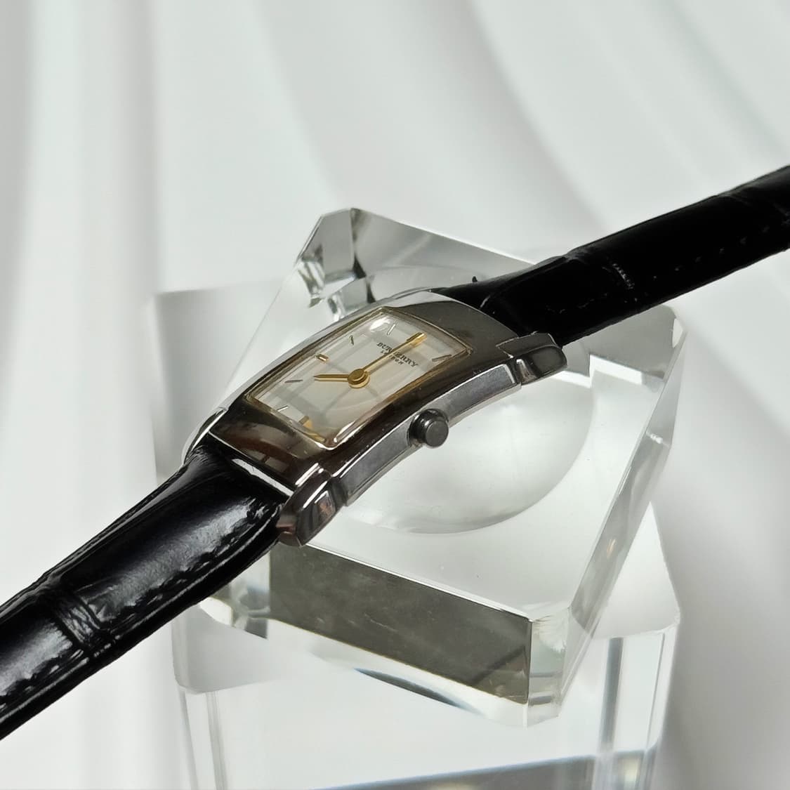 빈티지 Burberry 버버리 런던 빈티지 시그니처 체크 탱크 워치 상품이미지4