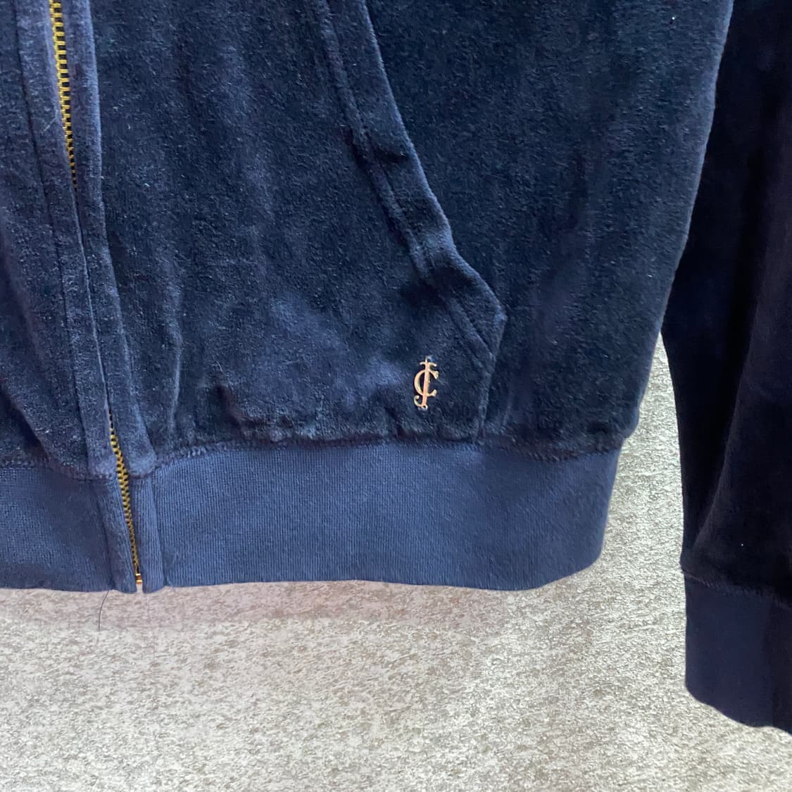 쥬시 꾸뛰르 네이비 벨벳 후드집업 B4230 상품이미지3