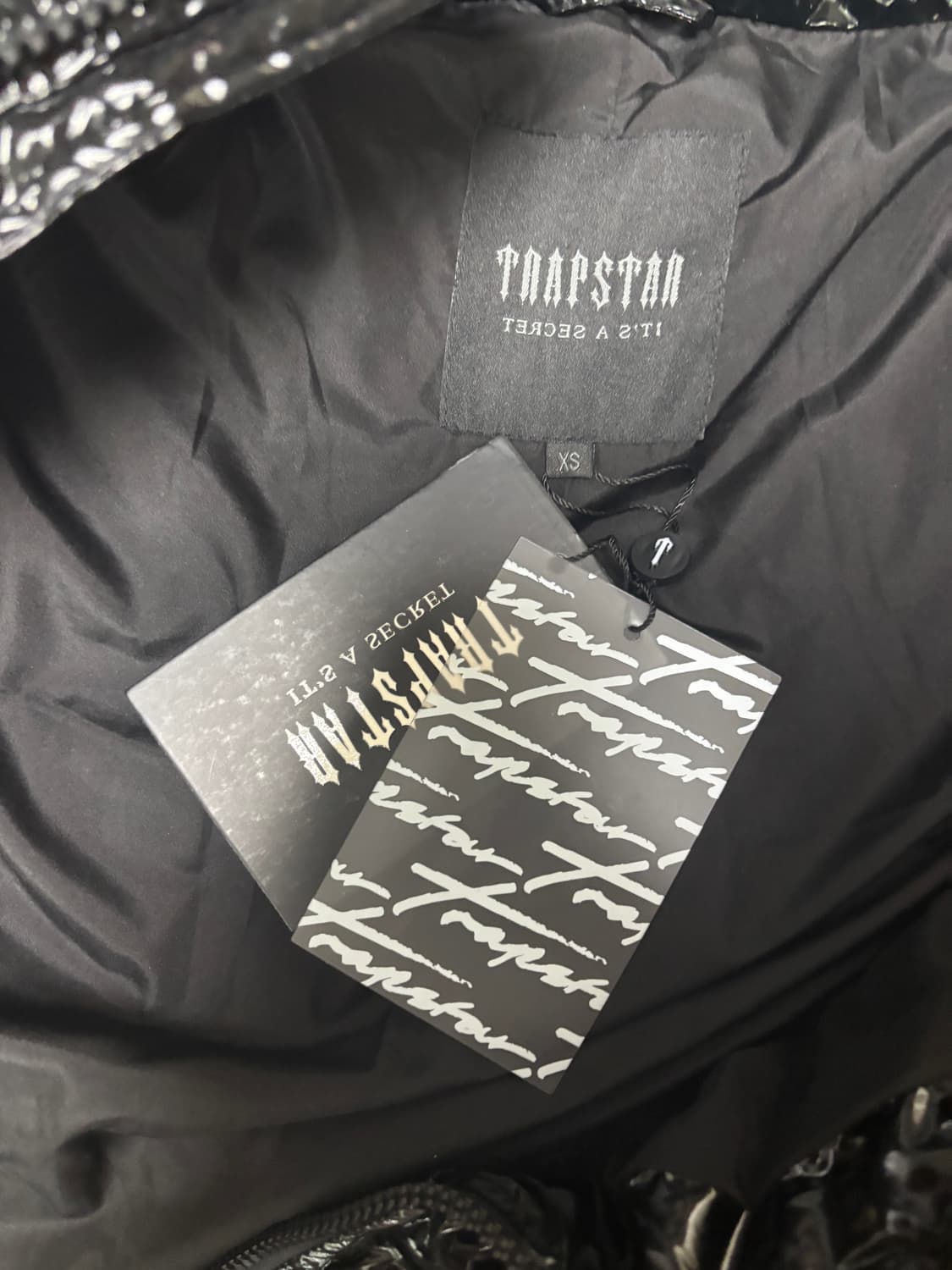 트랩스타 샤이닝 패딩 상품이미지3