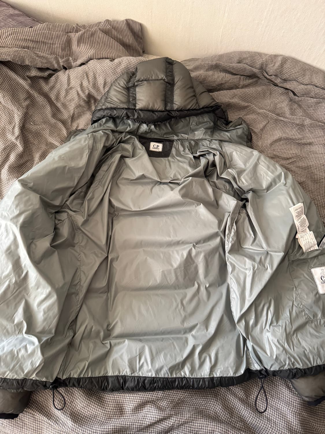 Cp컴퍼니 dd쉘 그레이 50(L) 상품이미지3