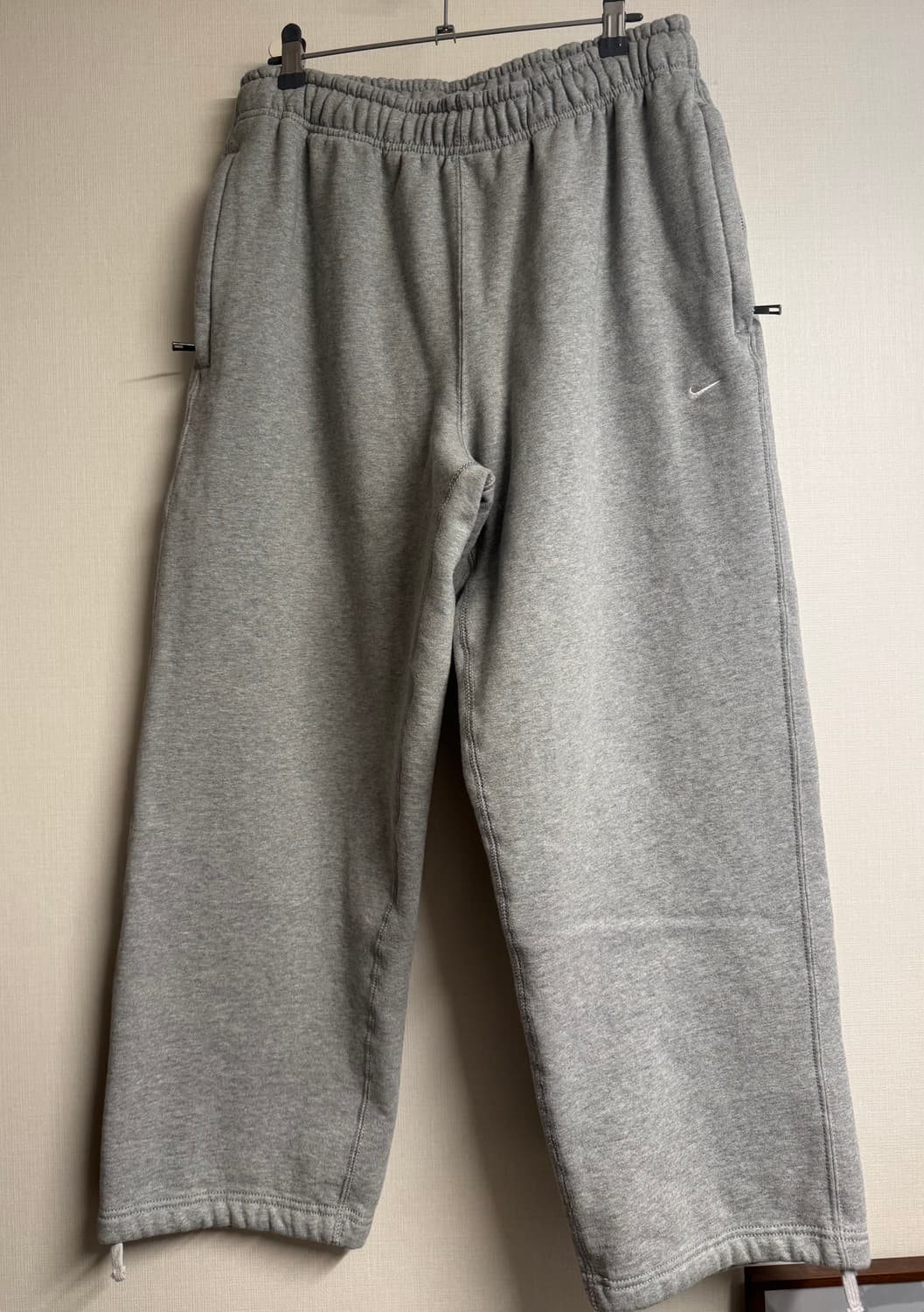 나이키NRG 솔로스우시 오픈헴 와이드 스웨트팬츠 그레이 L 상품이미지1