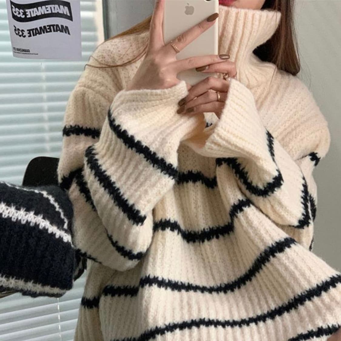 루즈핏 스트라이프 터틀넥 니트 니트원피스 상품이미지3