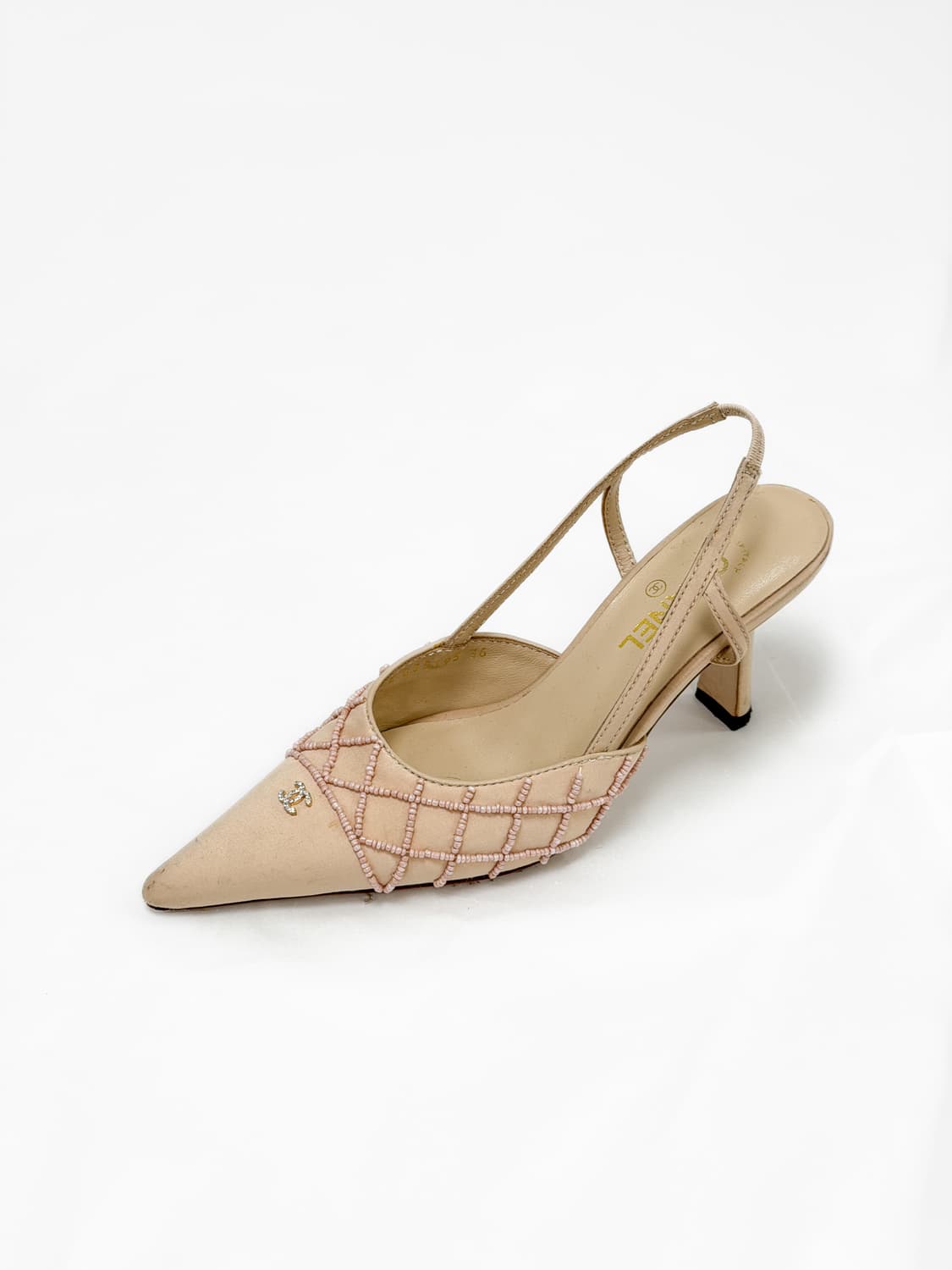 샤넬 CC 로고 비즈 새틴 스틸레토 슬링백 펌프스 상품이미지1