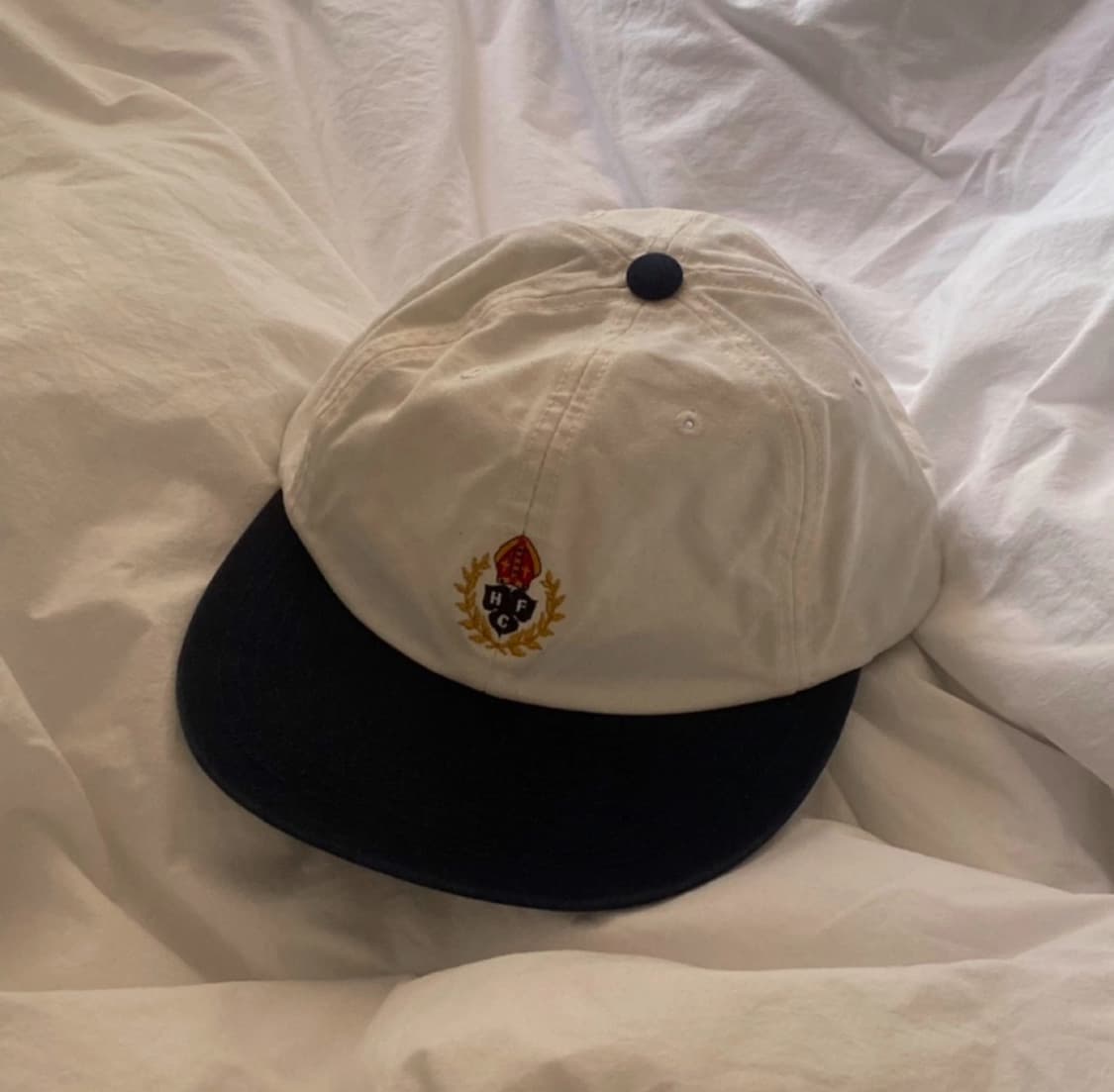 헤리티지플로스 크레스트 6패널캡 아이보리/네이비 상품이미지2