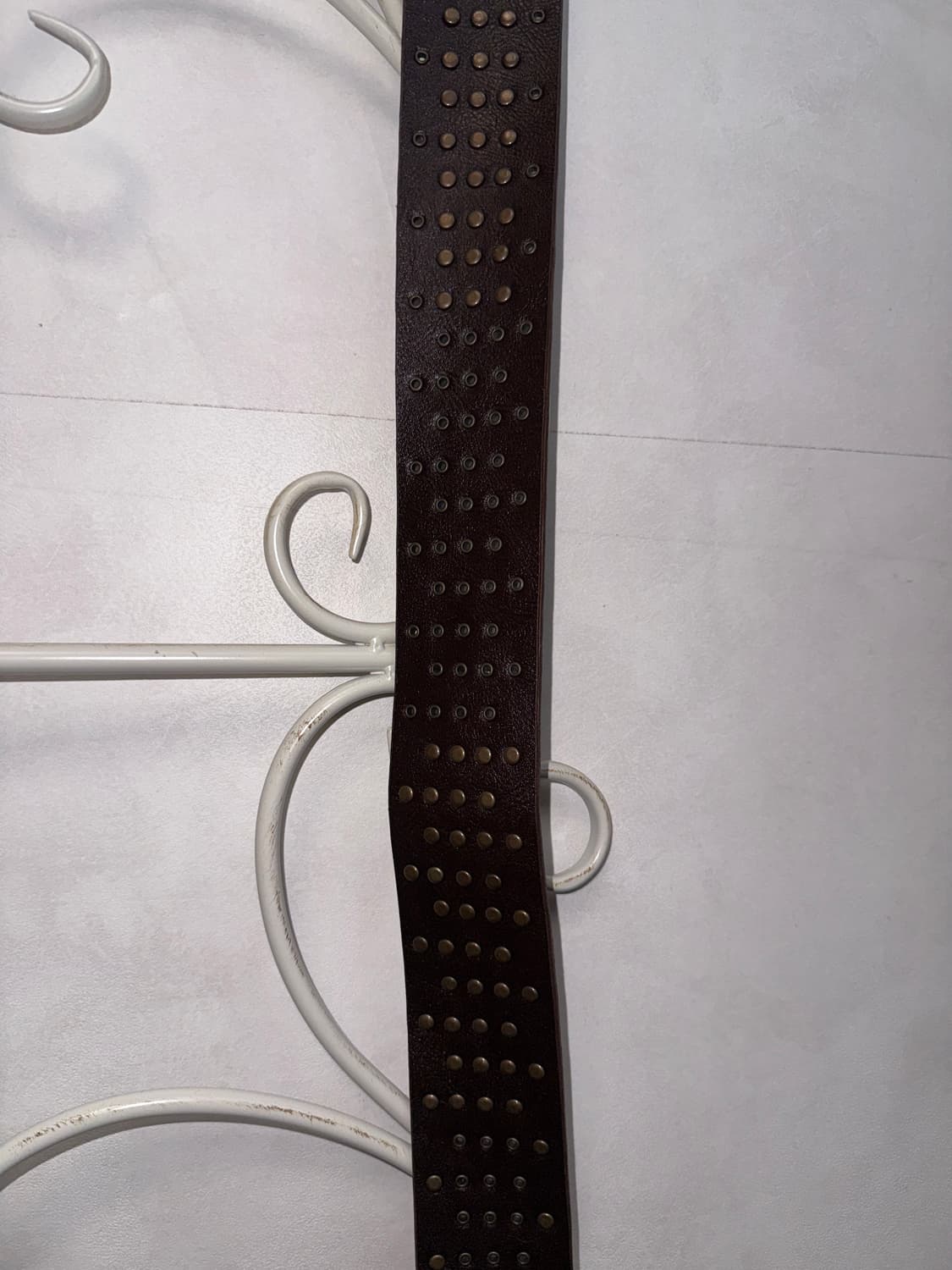 Dark brown bold stud punching hook belt 상품이미지5
