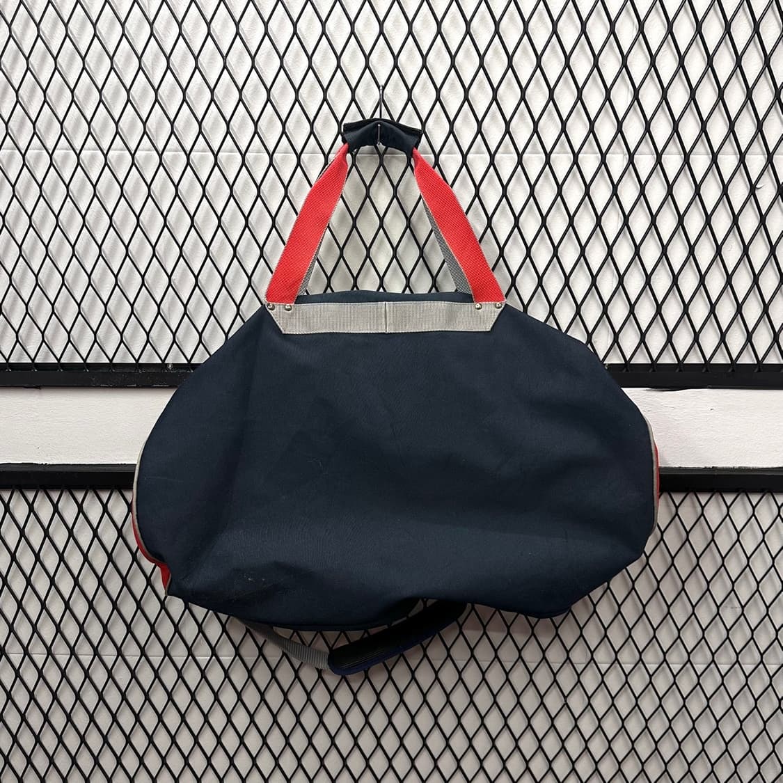 90s 나이키 에어 더플백 레트로 그래픽 로고 네이비 레드 배색 상품이미지2