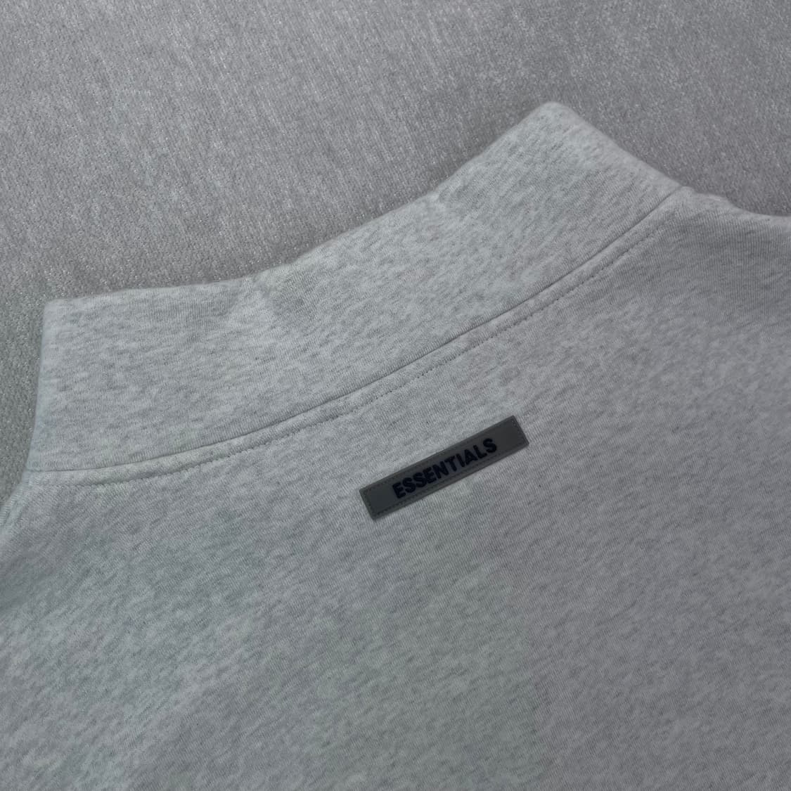 100 피오갓 에센셜 반집업 크림 맨투맨 상품이미지5