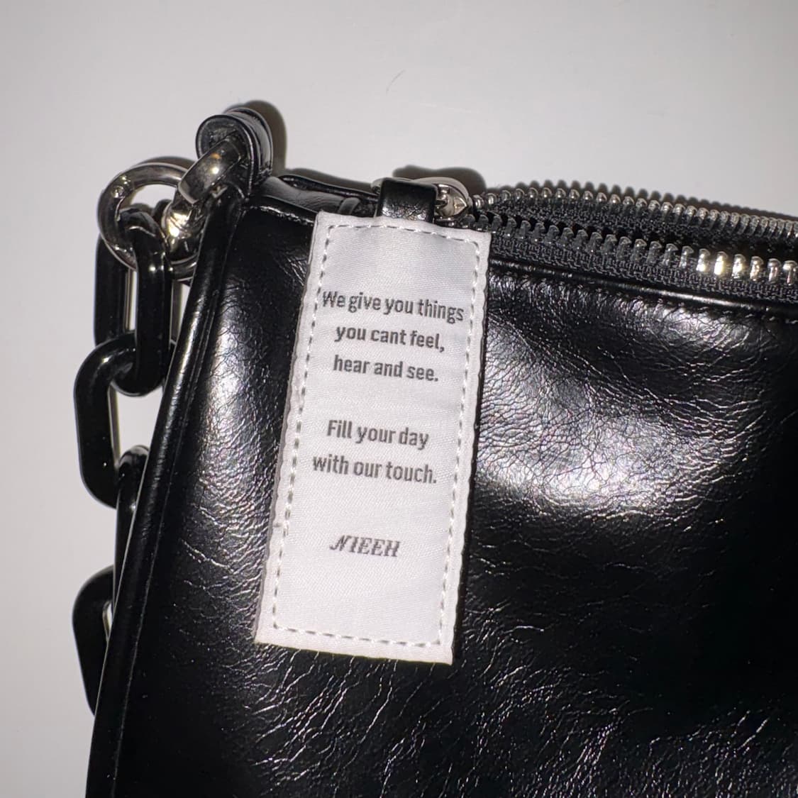 니히 엔벨롭백 다크블랙 상품이미지2