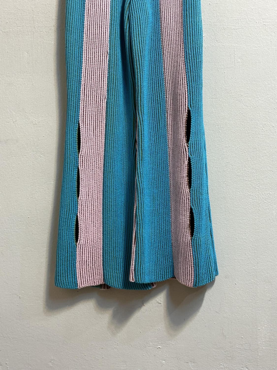 앤더슨벨 카이아 배색 라운지 니트 팬츠 상품이미지3