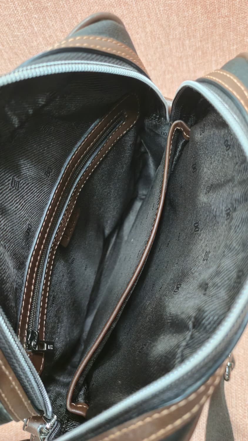 닥스- 블랙 컬러 소가죽 배색 크로스백 상품이미지6