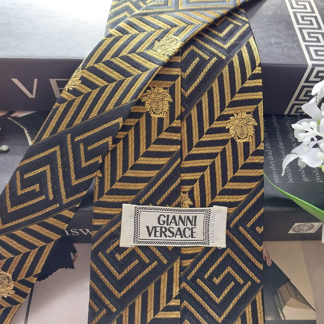 베르사체 실크 메두사&그릭 키 넥타이 9.5cm A+~A등급 K1894
 상품이미지5