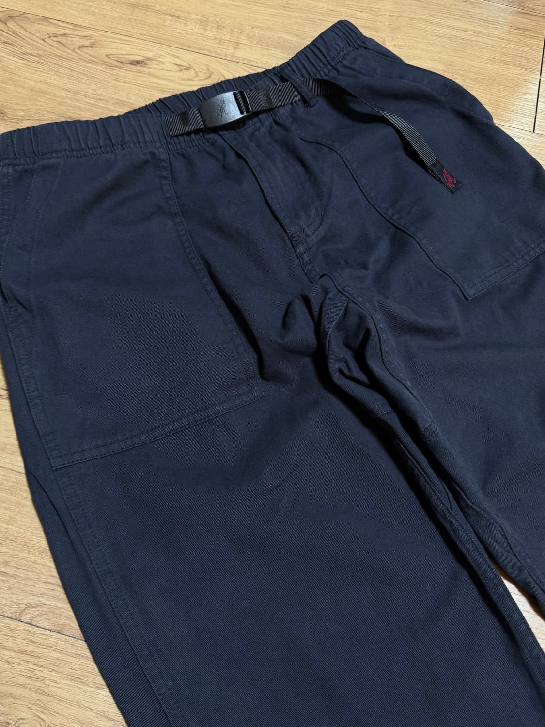 [M] 그라미치 루즈 테이퍼드 팬츠 네이비 상품이미지2