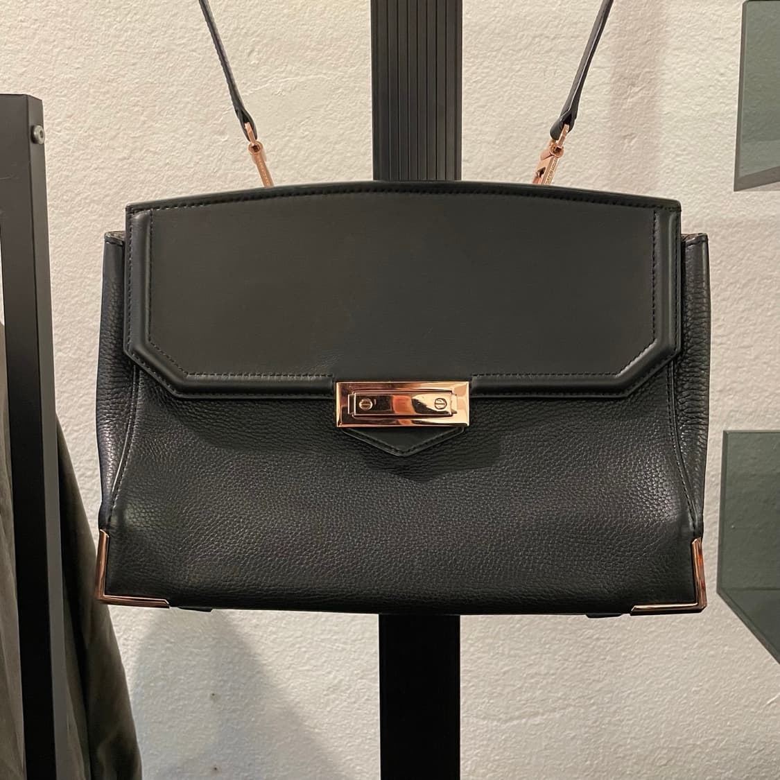 알렉산더왕 레더 핸드백/크로스백 블랙 상품이미지2