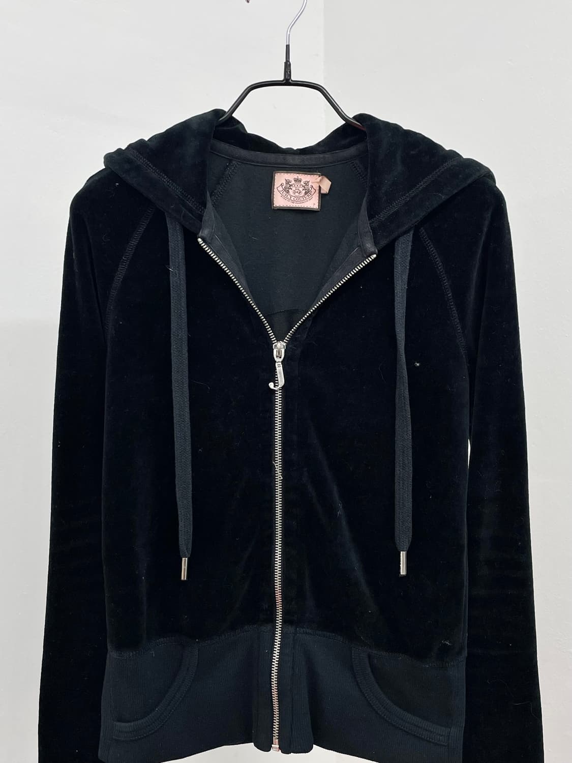 쥬시꾸뛰르 벨벳 자수 후드집업 상품이미지5