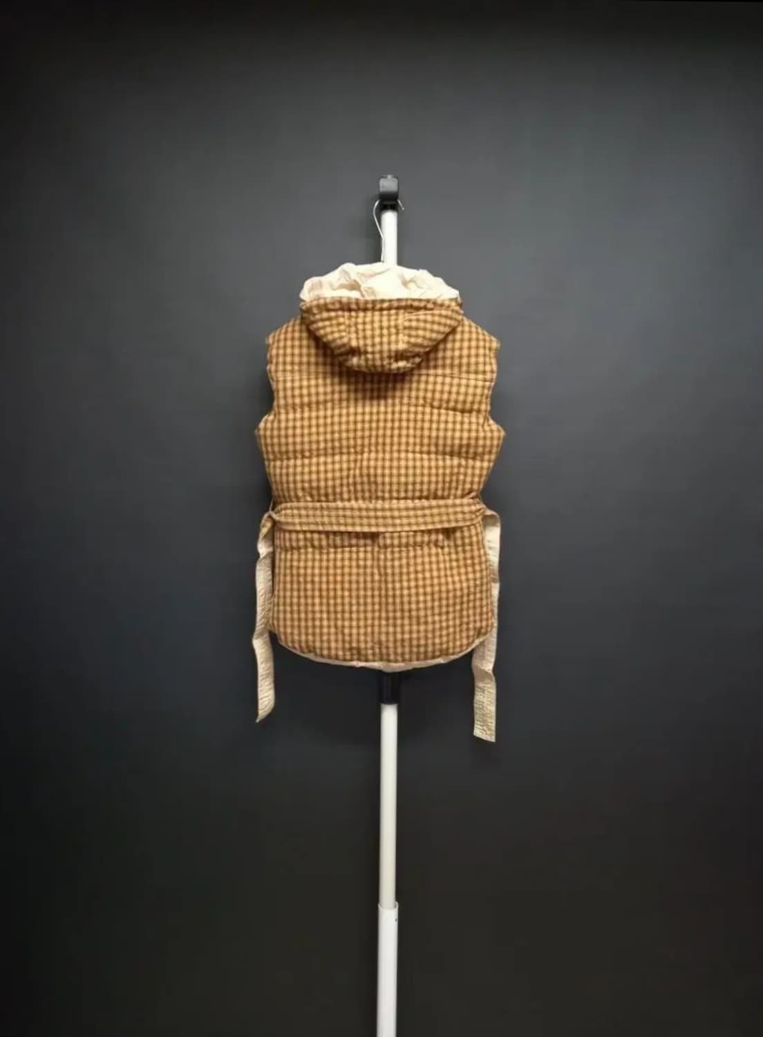 타임 TIME 리버시블 구스 숏 패딩 베스트 33.44 상품이미지2