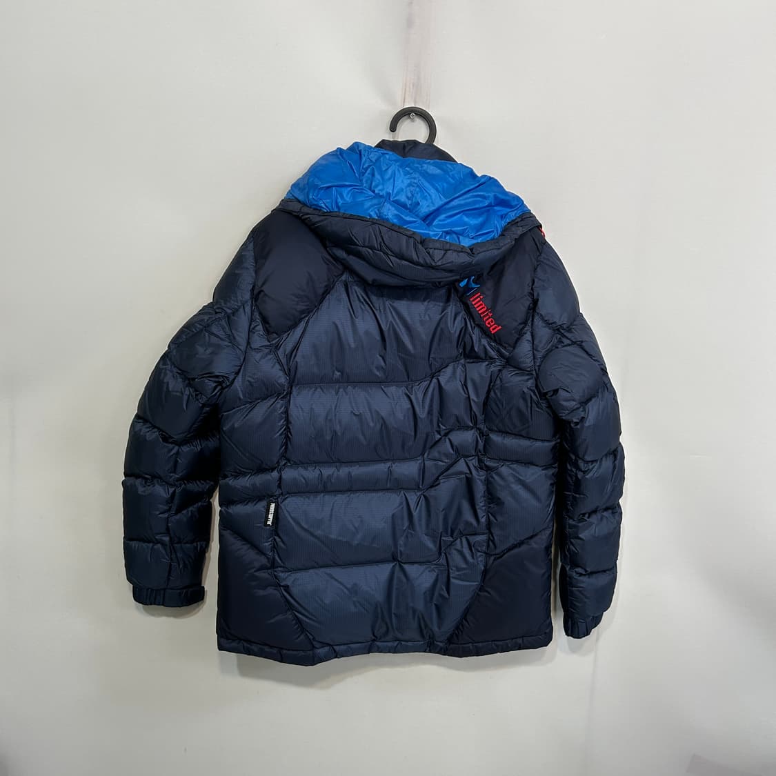 밀레 엠리밋 남성 오리털 패딩 95 빵빵함 상품이미지4