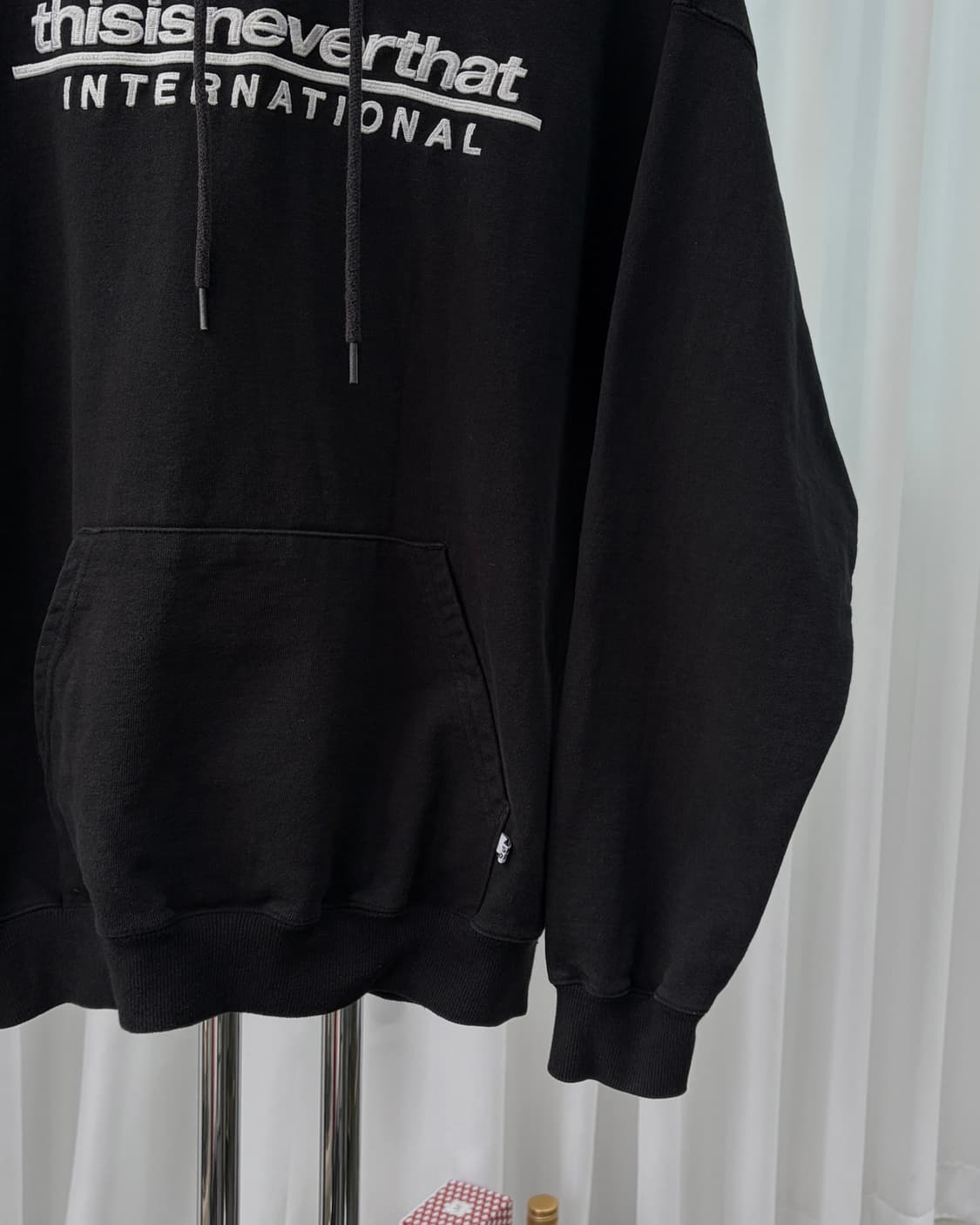 [M]디스이즈네버댓 블랙 후드티 상품이미지4