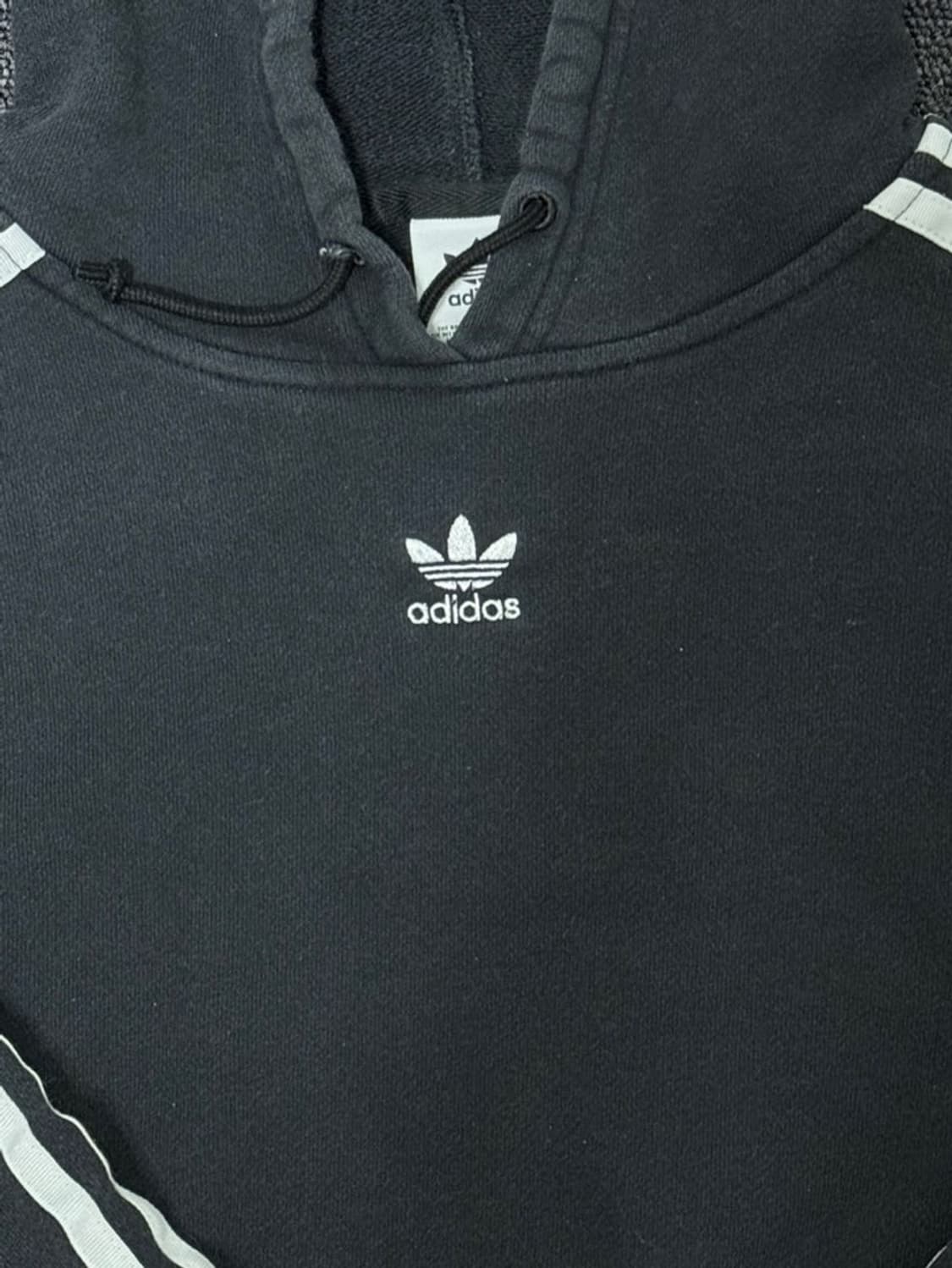 아디다스 중앙 로고 후드티 상품이미지2